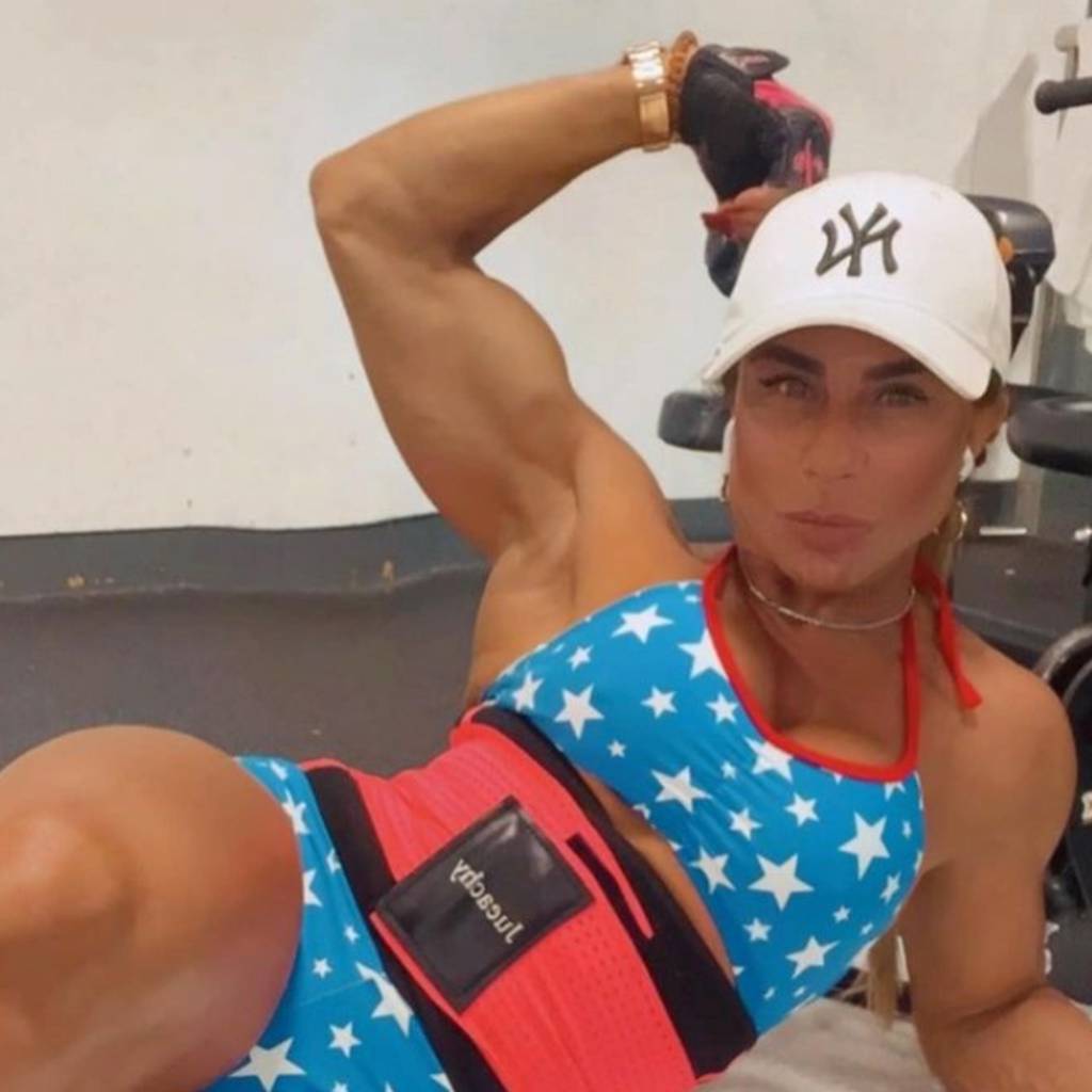 Atleta brasileira de fitness ganha o título de corpo mais perfeito dos  Estados Unidos