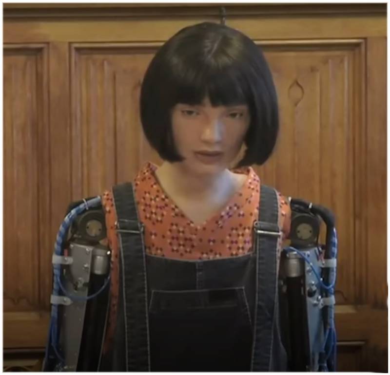 Robô humanoide impressiona visitantes em Londres