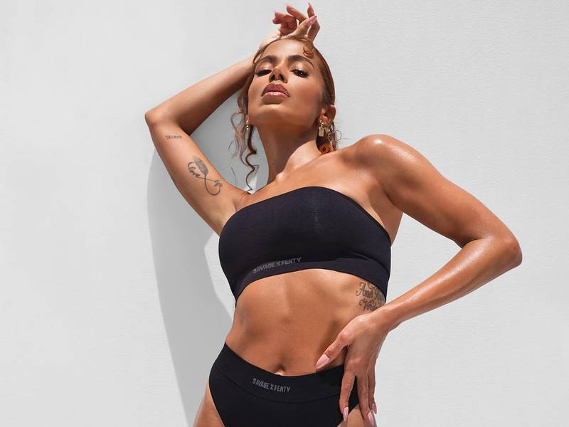 Com marca de lingerie de Rihanna, Anitta coloca bumbum pra jogo e arranca  elogios de internautas; confira o ensaio – Metro World News Brasil