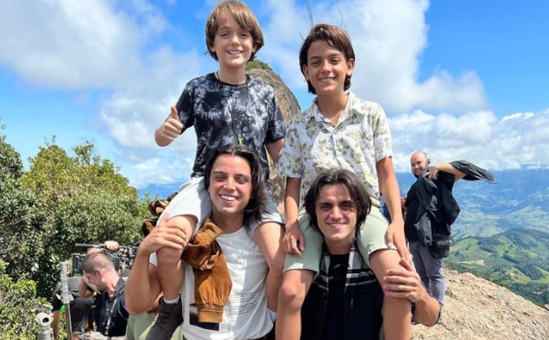 Pedro Tirolli, Pedro Lucas, Rodrigo Simas e Felipe Simas, nos bastidores da série As Aventuras de José & Durval