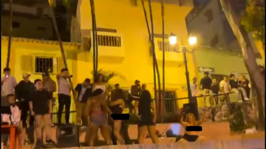 Captan a mujer desnuda bailando en el Cerro del Carmen de Guayaquil; Municipio se pronuncia