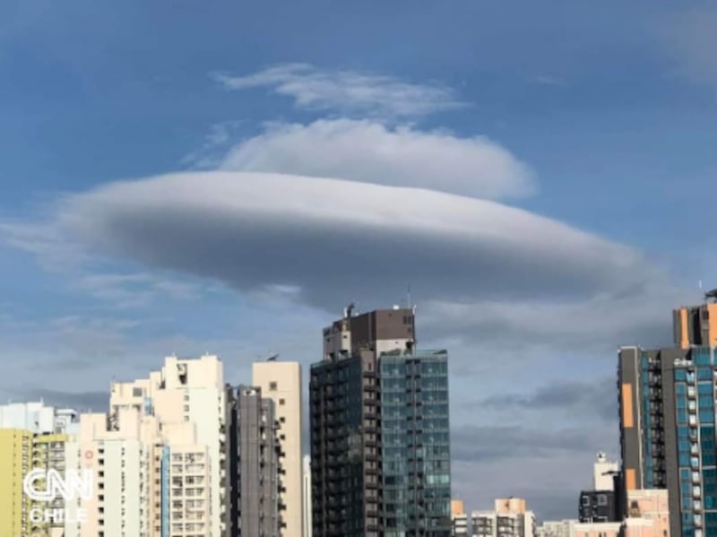 OVNI ou nuvem? Este foi a imagem que intrigou internautas e moradores de Hong Kong