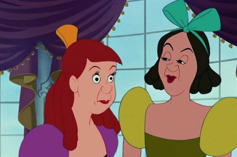 Anastasia e Drizella, filhas da madrasta de Cinderela