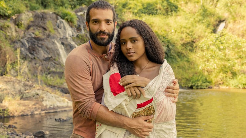 Remake de Renascer: Humberto Carrão é José Inocêncio e Duda Santos vive Maria Santa (Santinha) na primeira fase da novela