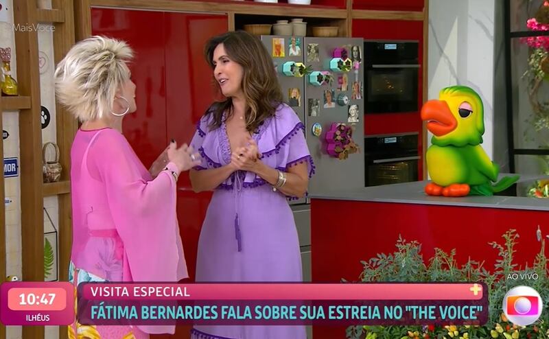 Ana Maria e Fátima Bernardes conversam sobre o "The Voice Brasil" no estúdio do "Mais Você"