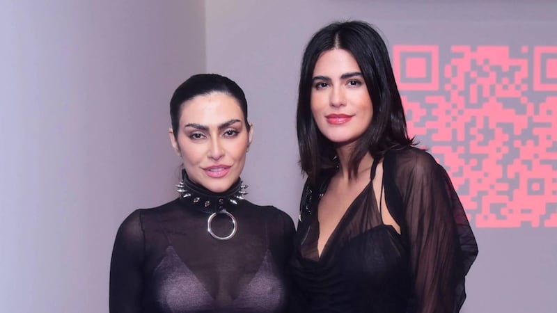 Cleo Pires e Antonia Morais posam juntas