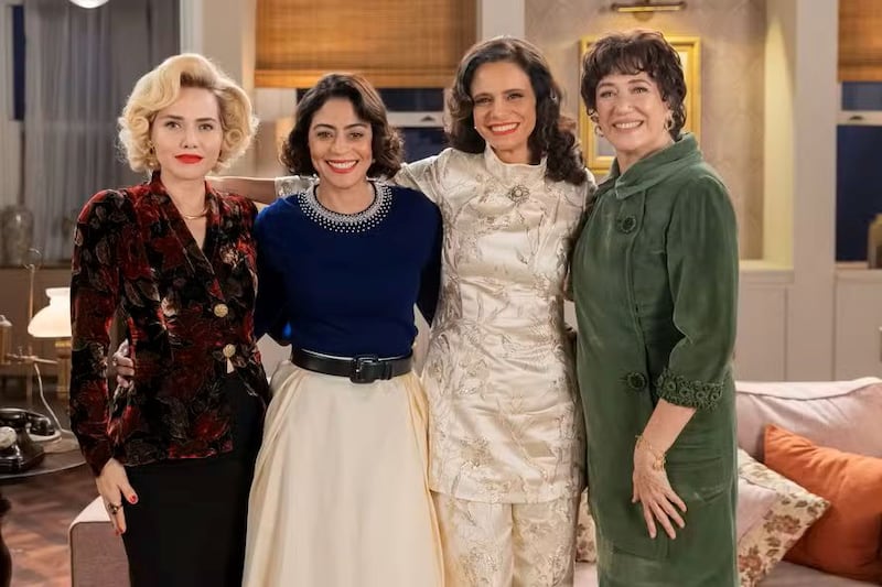 Garota do Momento - Leticia Colin, Carol Castro, Malu Galli e Lilia Cabral