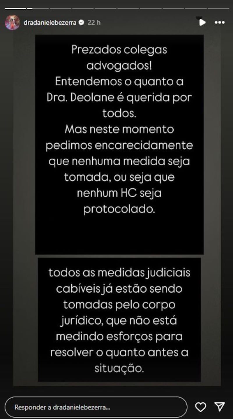 Daniele Bezerra faz pedido aos advogados.