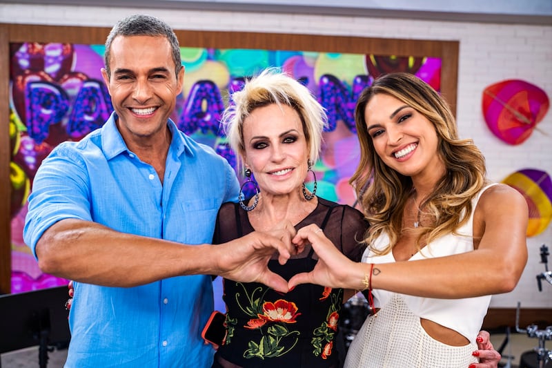 Fabrício Battaglini e Talitha Morete com Ana Maria Braga