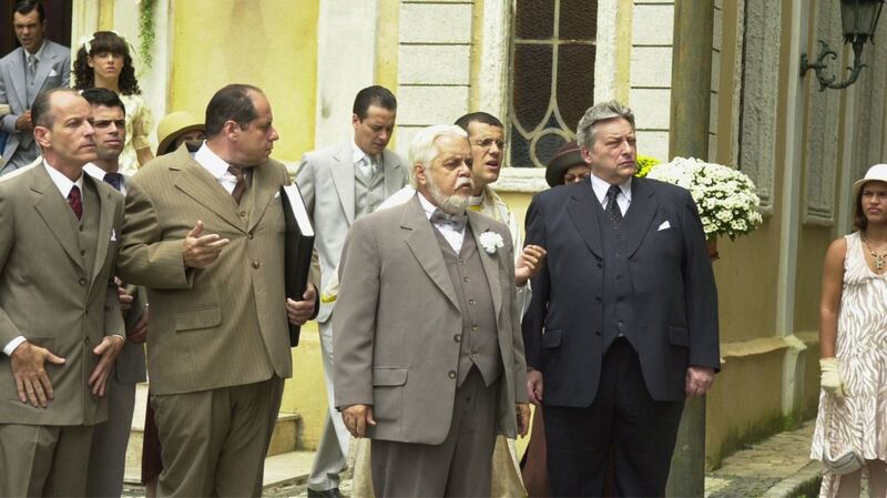 Chocolate com Pimenta: Conde Klaus ficou furioso com o seu primeiro casamento na novela