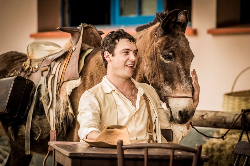 Êta Mundo Bom!: Walcyr Carrasco e Mauro Wilson escrevem continuação da história de Candinho (Sergio Guizé) para TV Globo