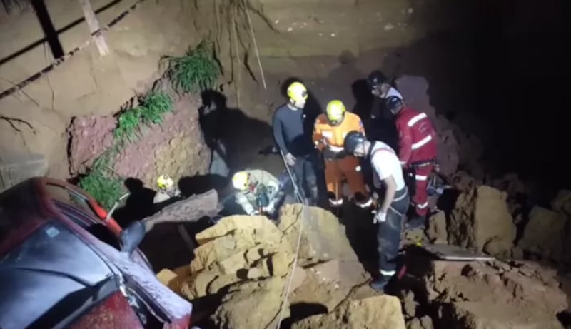 Três pessoas morreram e duas ficaram feridas