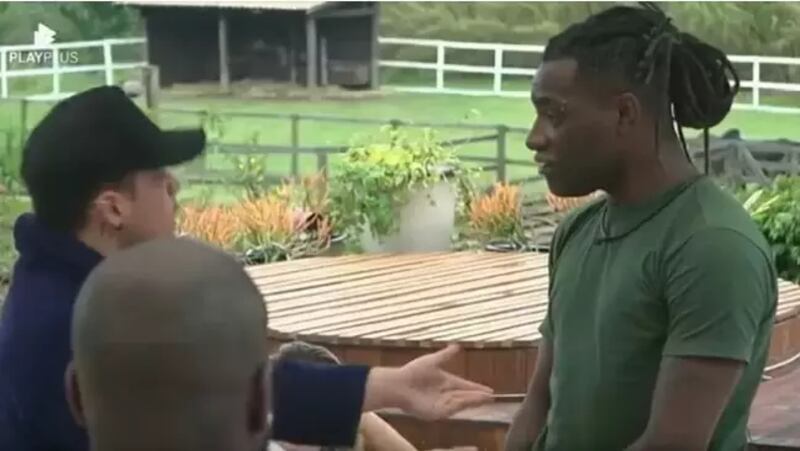 Em "A Fazenda 14", Lucas e Pelé discutem por causa de barulho durante a noite