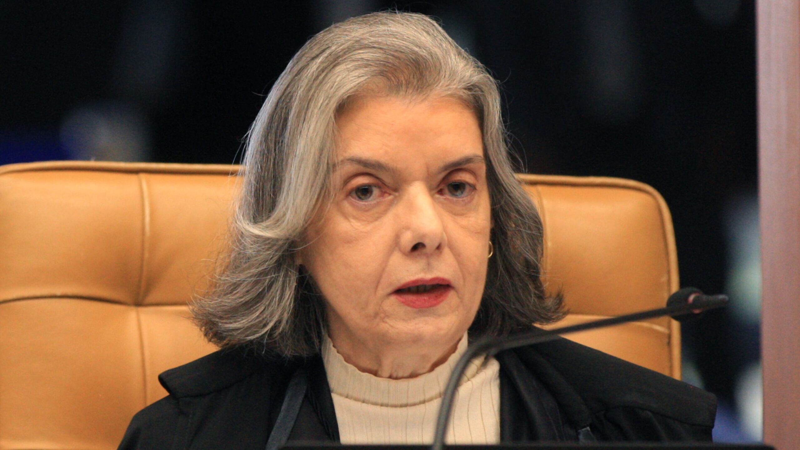 Ministra Cármen Lúcia votou favorável à descriminalização da maconha