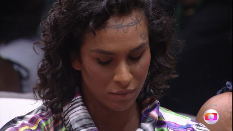 Lina 'perde voz' em votação com Eslovênia no 'BBB 22'