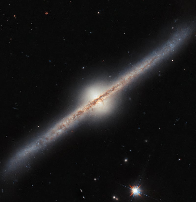 Galaxia UGC 10043. Foto de ESA Hubble y NASA, R. Windhorst, W. Keel