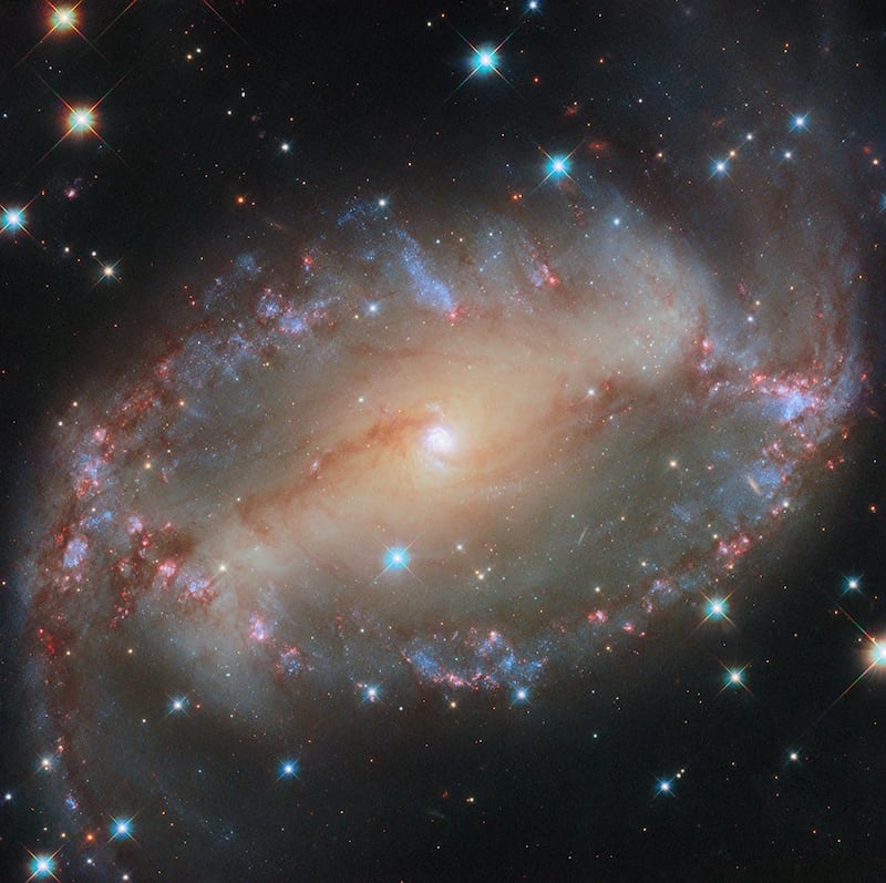 Ojo cósmico o galaxia NGC 2566 - NASA ESA