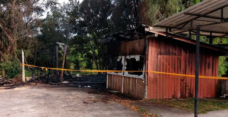 Casa teria sido incendiada pela ex-mulher do 'Tiu França'