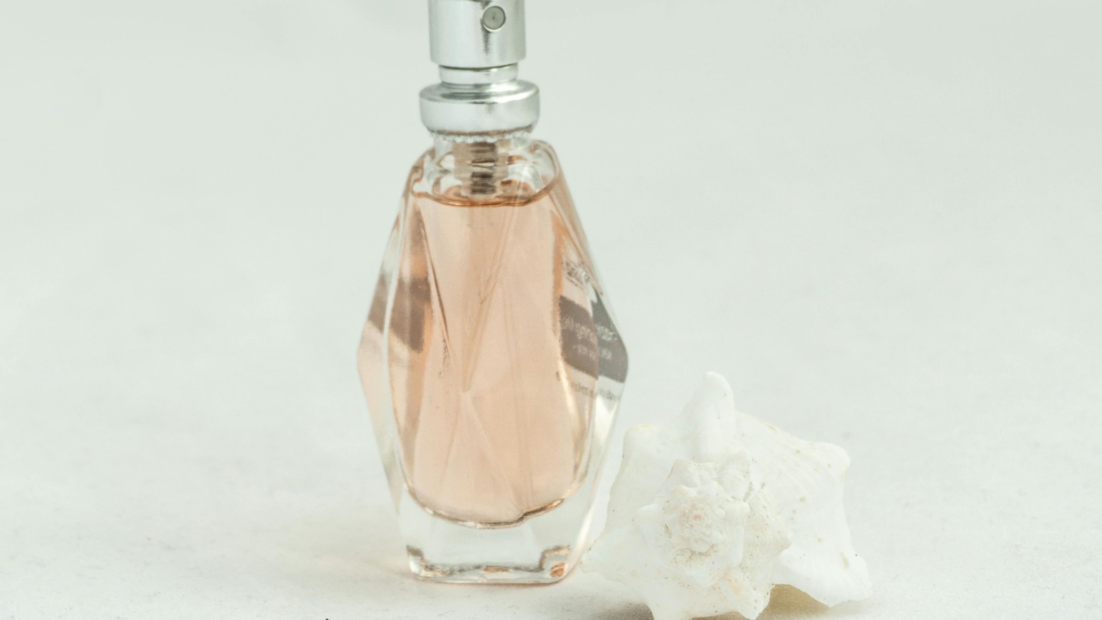 Perfumes femininos DIFERENTES para quem cansou de aromas parecidos